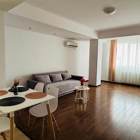 Catalina Summerland Apartaments Mamaia Nord エクステリア 写真