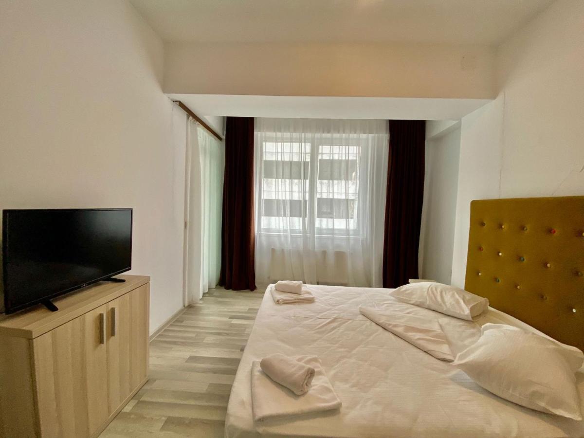 Catalina Summerland Apartaments Mamaia Nord エクステリア 写真