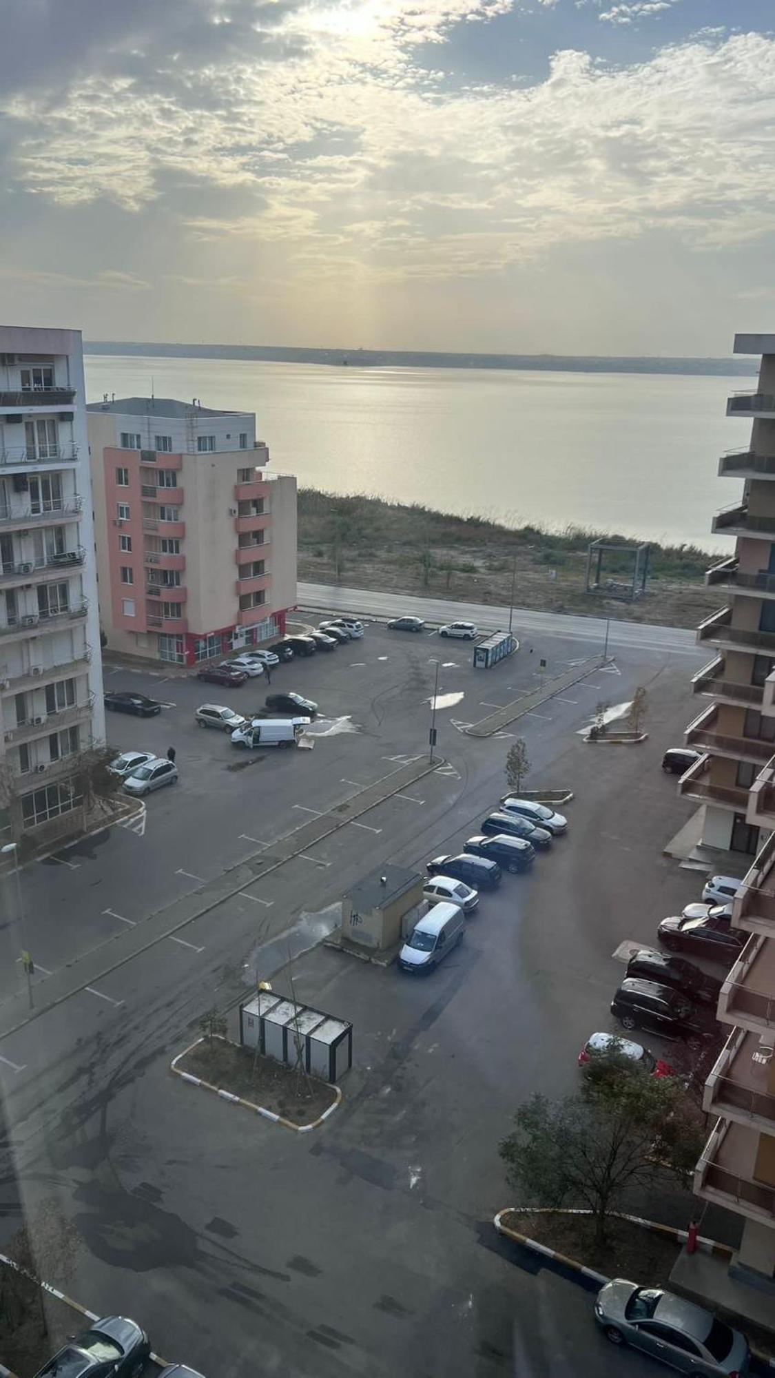 Catalina Summerland Apartaments Mamaia Nord エクステリア 写真