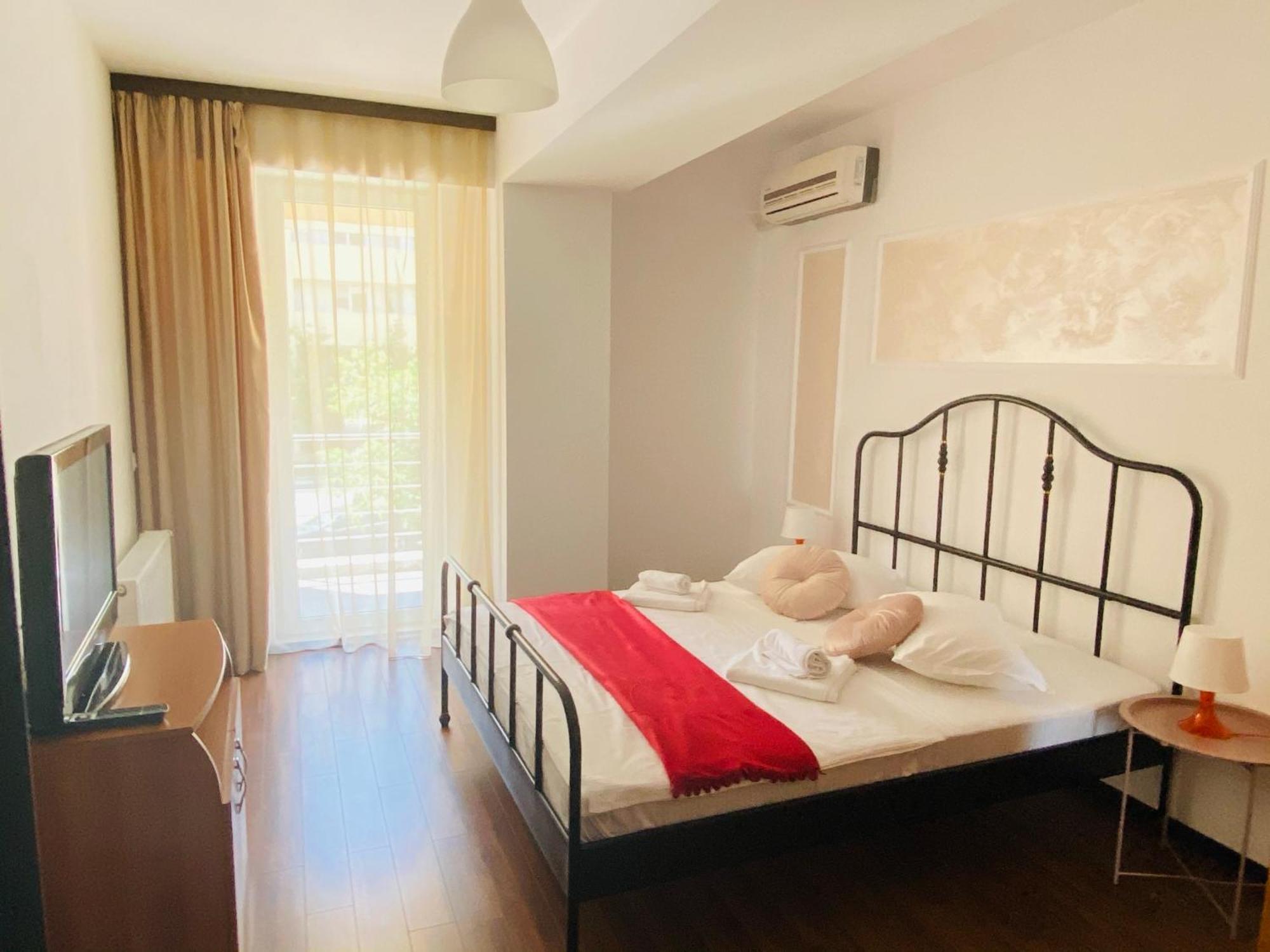 Catalina Summerland Apartaments Mamaia Nord エクステリア 写真