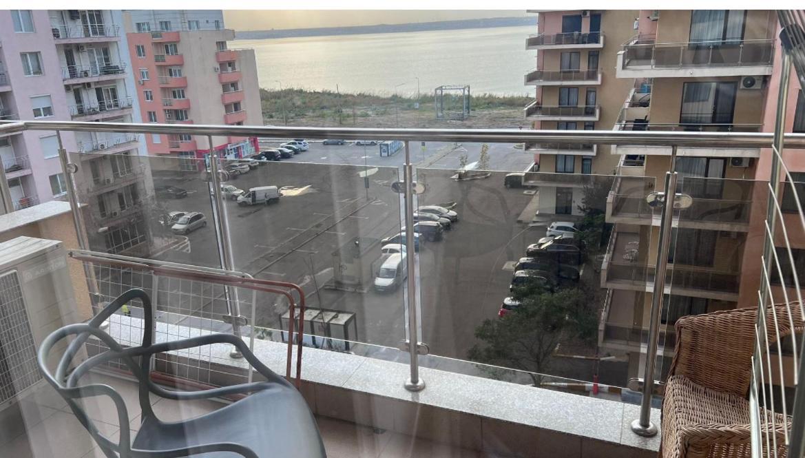 Catalina Summerland Apartaments Mamaia Nord エクステリア 写真