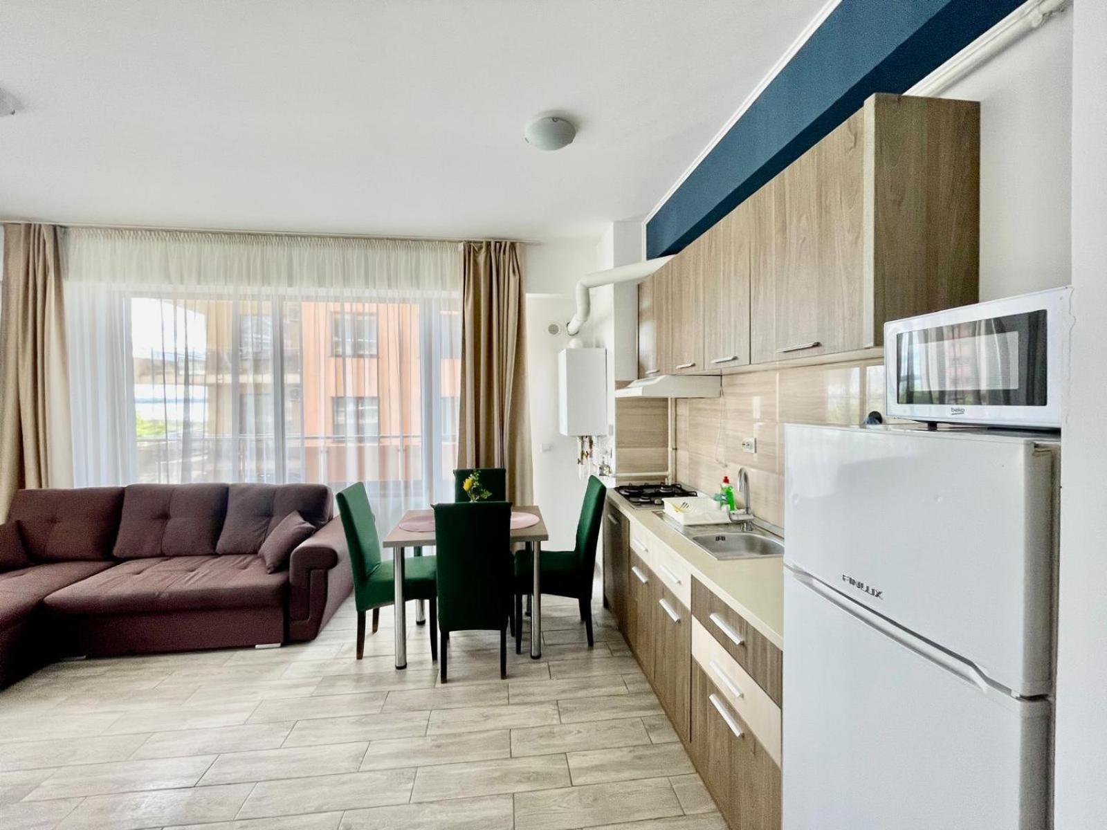 Catalina Summerland Apartaments Mamaia Nord エクステリア 写真