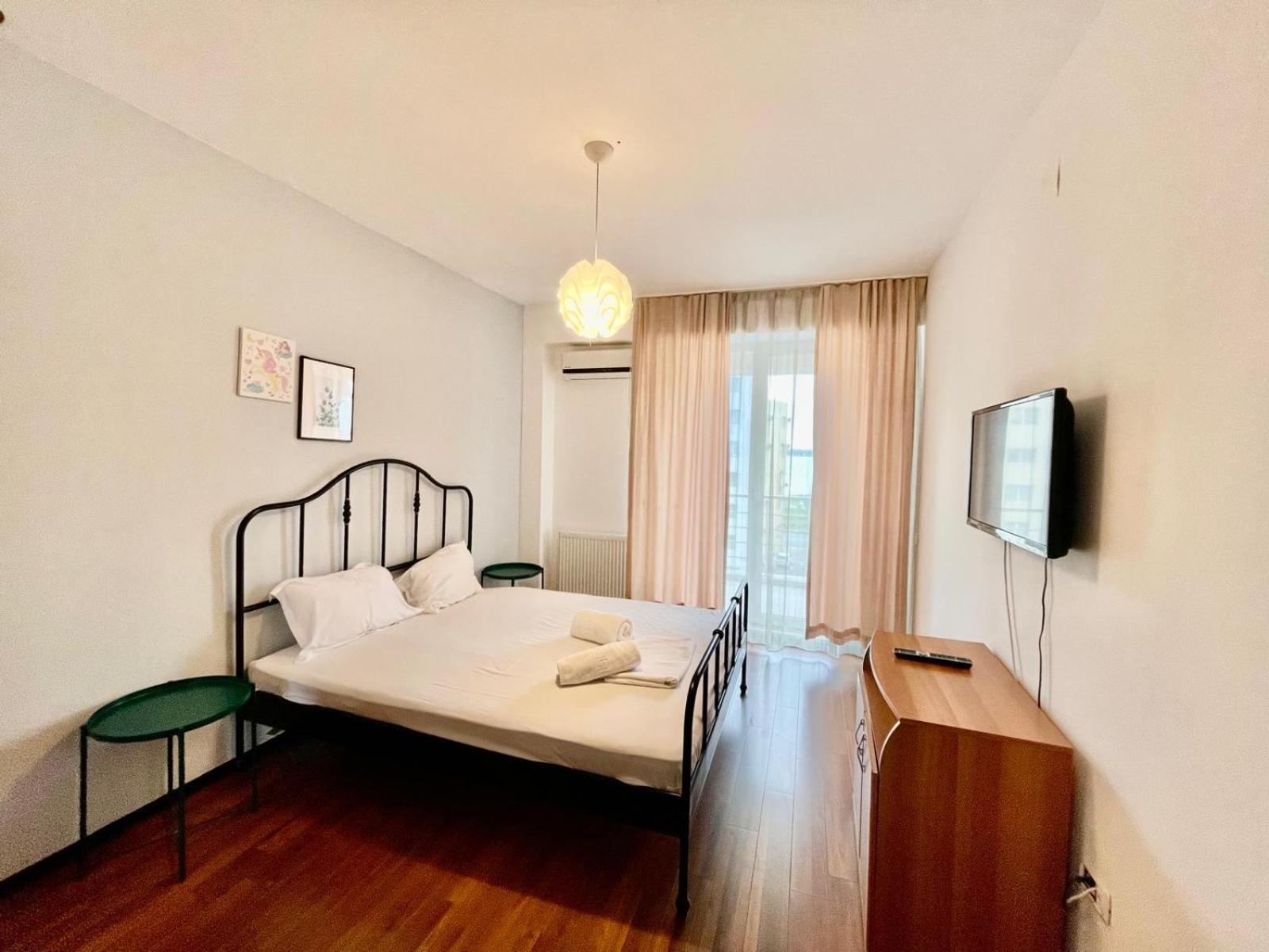 Catalina Summerland Apartaments Mamaia Nord エクステリア 写真